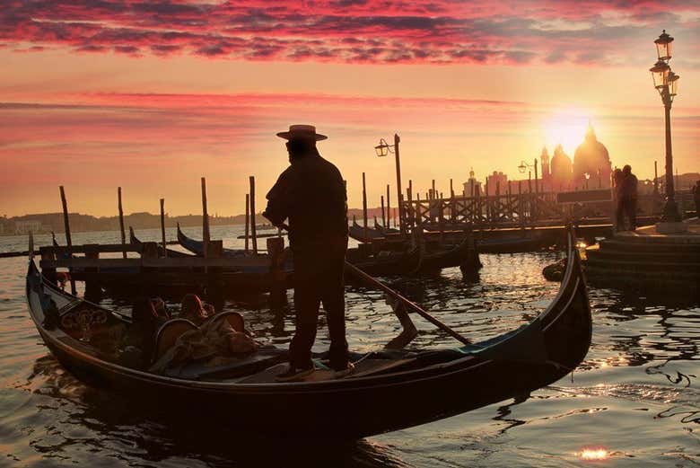 Gondola al tramonto