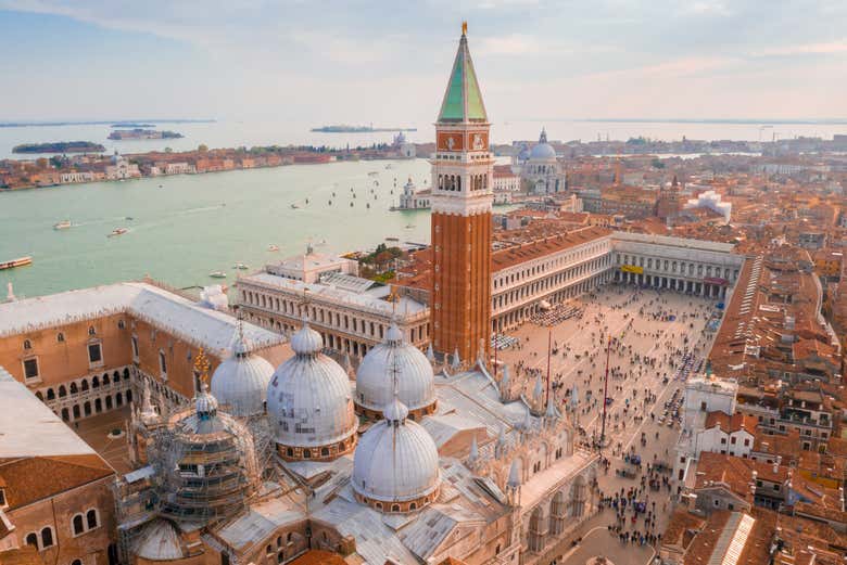 Panoramica di Piazza San Marco