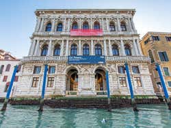 Palazzo di Ca' Pesaro visto dal vaporetto