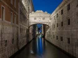 Ponte dei Sospiri di sera